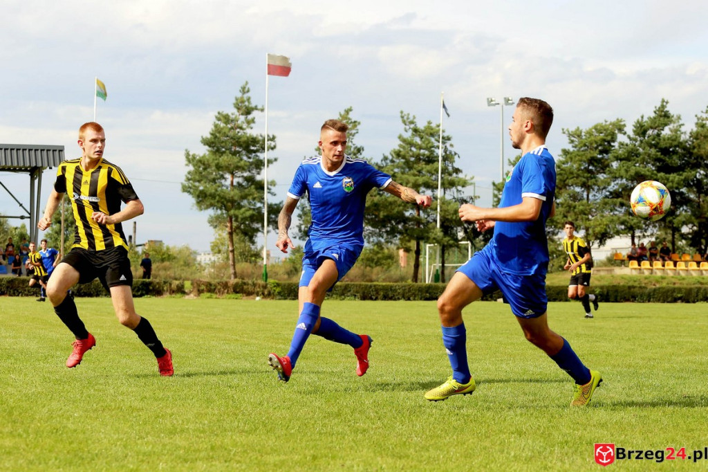 Olimpia wyszarpała punkt w doliczonym czasie gry [GALERIA ZDJĘĆ]