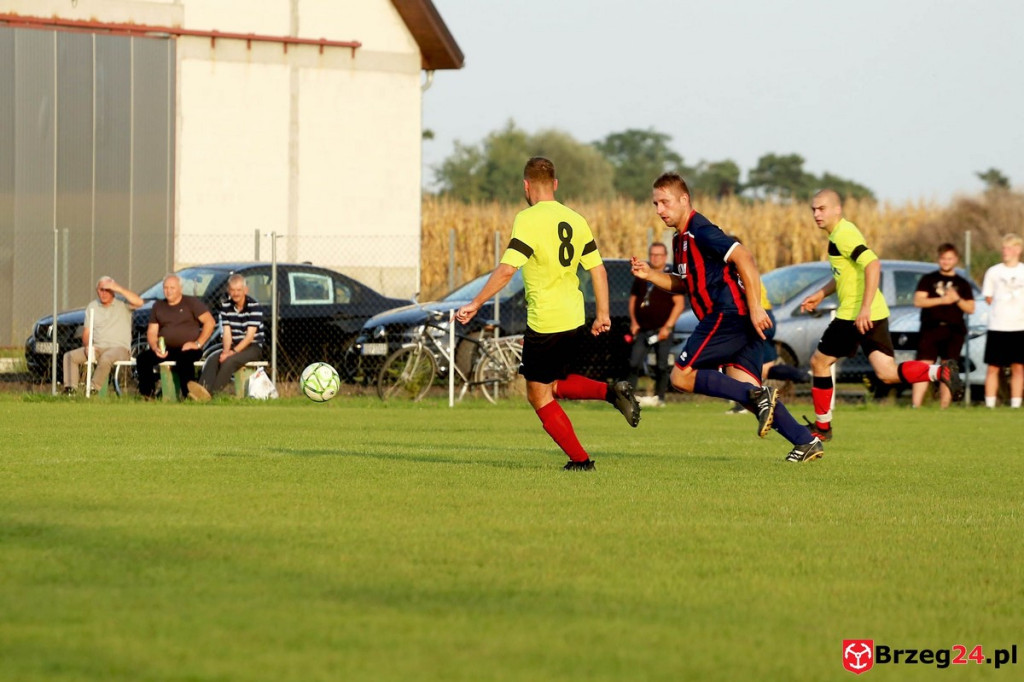 Podsumowanie klasy A. Skarbimierz i Victoria górą, pozostałe drużyny przegrały [FOTORELACJA Z MECZU Victoria Kościerzyce - Pogoń Łosiów]