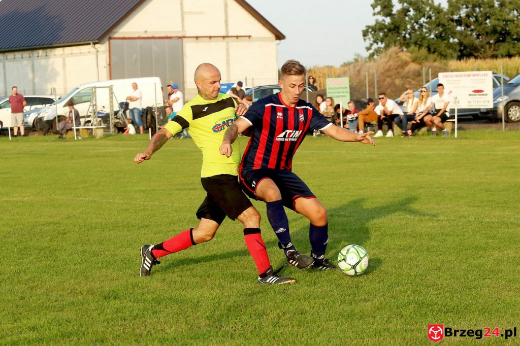 Podsumowanie klasy A. Skarbimierz i Victoria górą, pozostałe drużyny przegrały [FOTORELACJA Z MECZU Victoria Kościerzyce - Pogoń Łosiów]