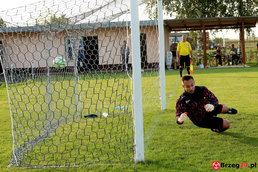 Podsumowanie klasy A. Skarbimierz i Victoria górą, pozostałe drużyny przegrały [FOTORELACJA Z MECZU Victoria Kościerzyce - Pogoń Łosiów]