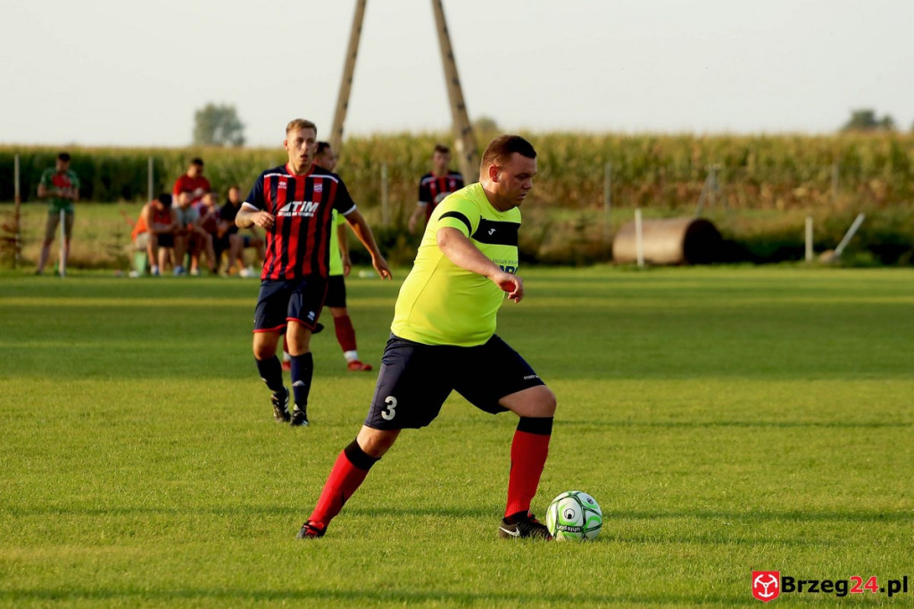 Podsumowanie klasy A. Skarbimierz i Victoria górą, pozostałe drużyny przegrały [FOTORELACJA Z MECZU Victoria Kościerzyce - Pogoń Łosiów]