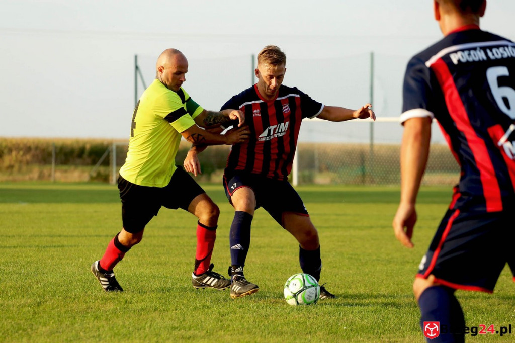 Podsumowanie klasy A. Skarbimierz i Victoria górą, pozostałe drużyny przegrały [FOTORELACJA Z MECZU Victoria Kościerzyce - Pogoń Łosiów]