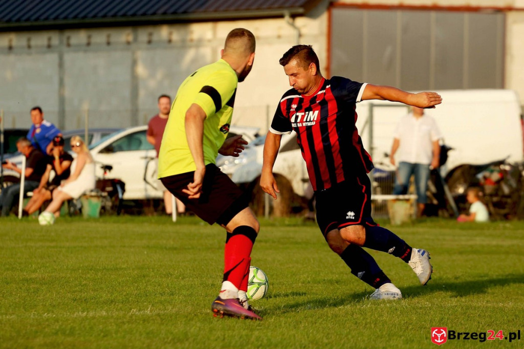 Podsumowanie klasy A. Skarbimierz i Victoria górą, pozostałe drużyny przegrały [FOTORELACJA Z MECZU Victoria Kościerzyce - Pogoń Łosiów]