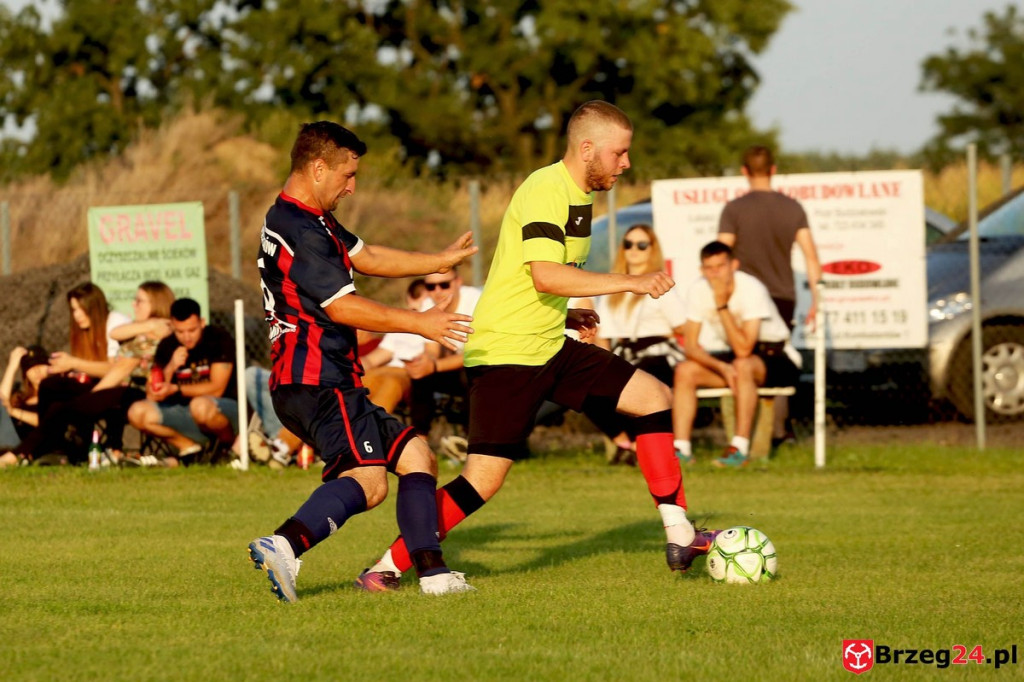 Podsumowanie klasy A. Skarbimierz i Victoria górą, pozostałe drużyny przegrały [FOTORELACJA Z MECZU Victoria Kościerzyce - Pogoń Łosiów]