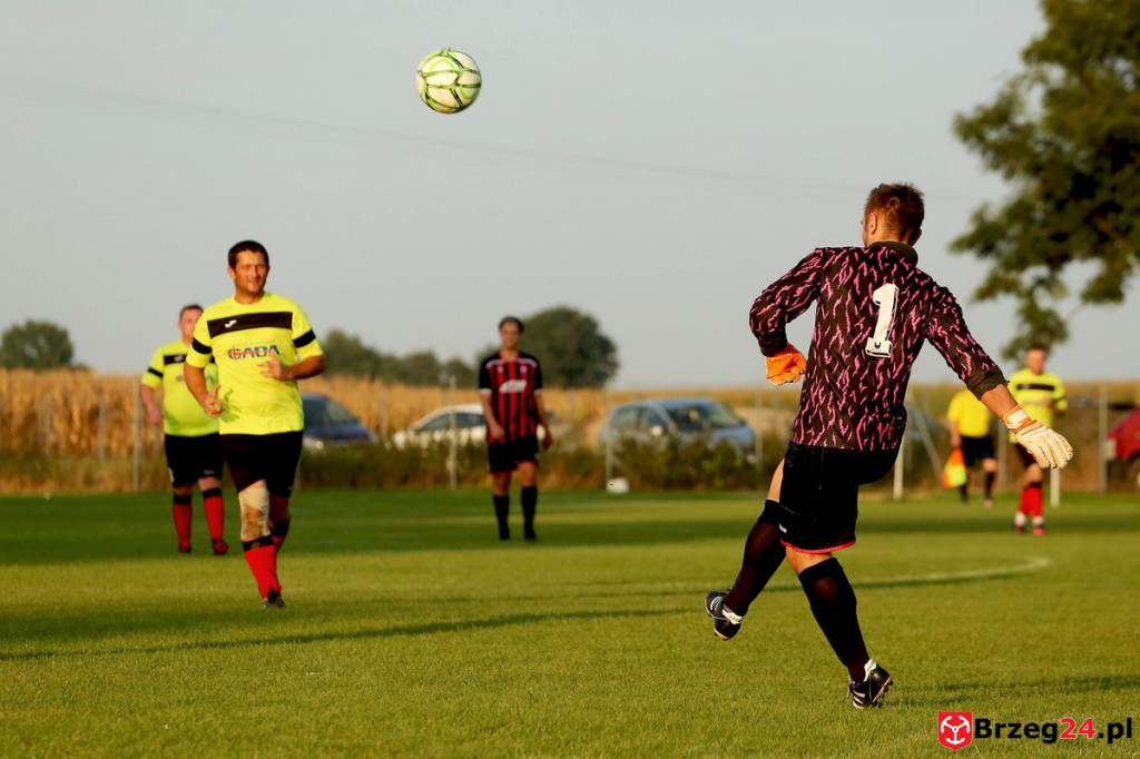Podsumowanie klasy A. Skarbimierz i Victoria górą, pozostałe drużyny przegrały [FOTORELACJA Z MECZU Victoria Kościerzyce - Pogoń Łosiów]