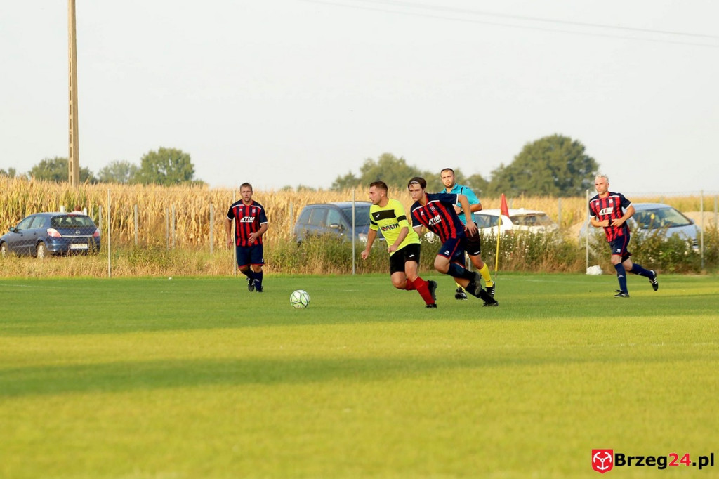 Podsumowanie klasy A. Skarbimierz i Victoria górą, pozostałe drużyny przegrały [FOTORELACJA Z MECZU Victoria Kościerzyce - Pogoń Łosiów]