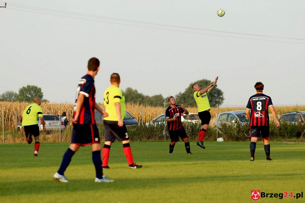 Podsumowanie klasy A. Skarbimierz i Victoria górą, pozostałe drużyny przegrały [FOTORELACJA Z MECZU Victoria Kościerzyce - Pogoń Łosiów]