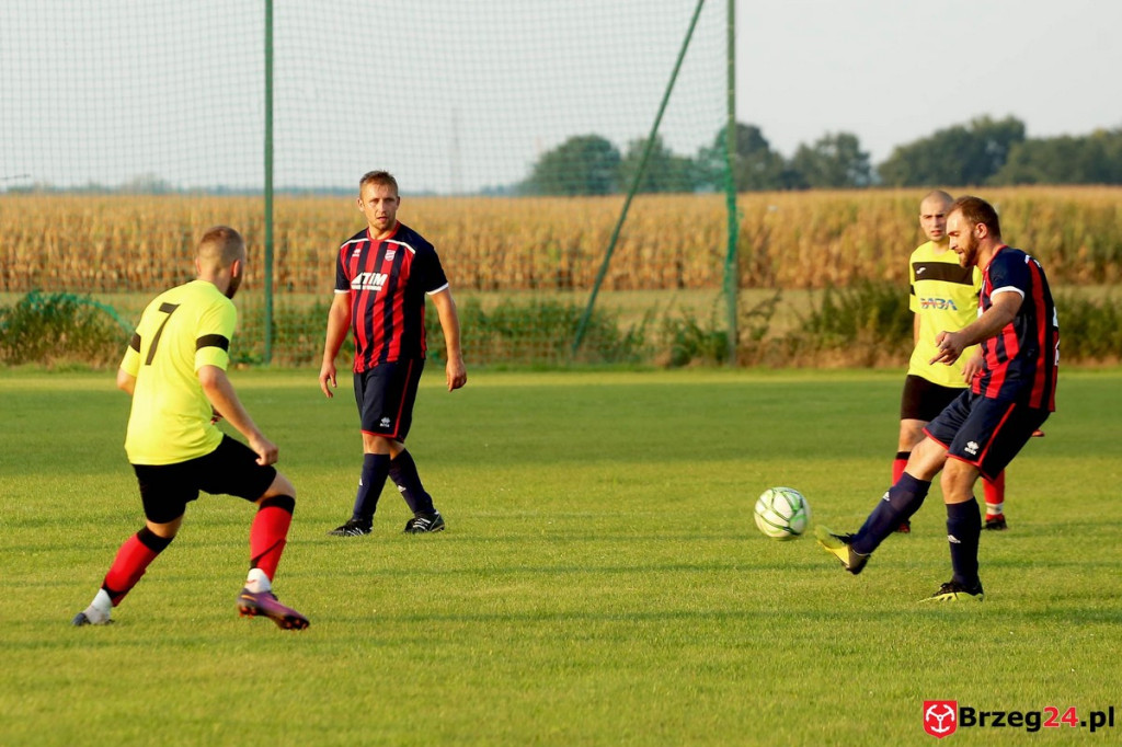 Podsumowanie klasy A. Skarbimierz i Victoria górą, pozostałe drużyny przegrały [FOTORELACJA Z MECZU Victoria Kościerzyce - Pogoń Łosiów]