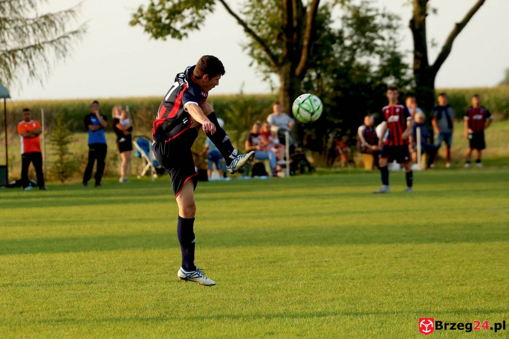 Podsumowanie klasy A. Skarbimierz i Victoria górą, pozostałe drużyny przegrały [FOTORELACJA Z MECZU Victoria Kościerzyce - Pogoń Łosiów]