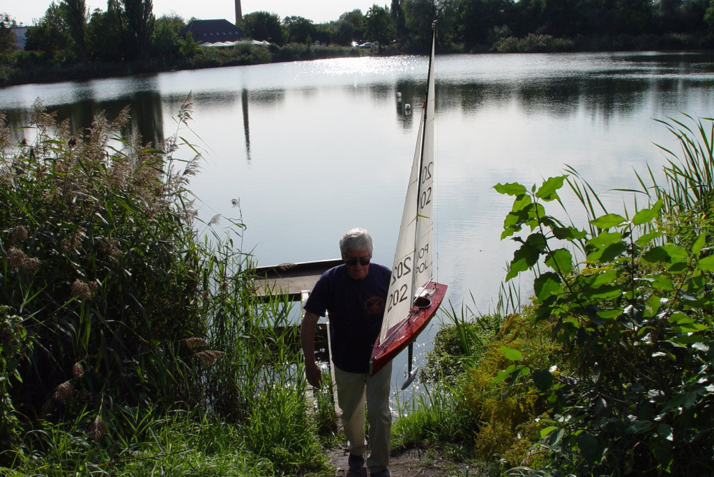 Modelarze jachtów sterowanych radiem rywalizowali w Brzegu