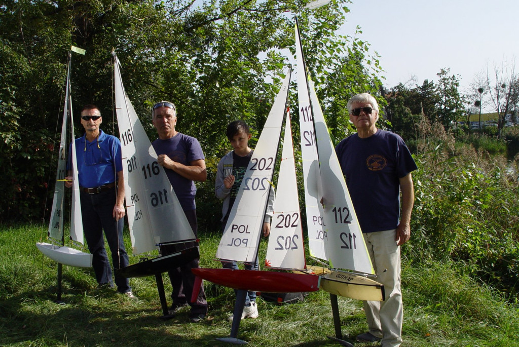 Modelarze jachtów sterowanych radiem rywalizowali w Brzegu