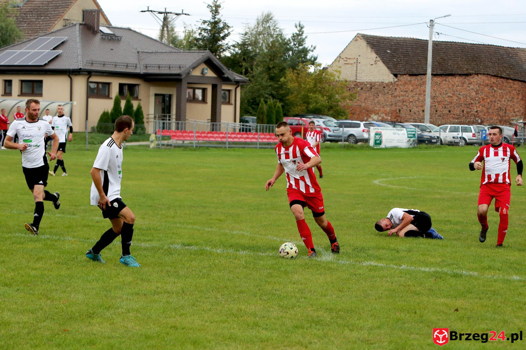 Podsumowanie klasy A. Kiepska kolejka, w której wygrały tylko dwie ekipy [GALERIA Z MECZU Burzy Lipki]
