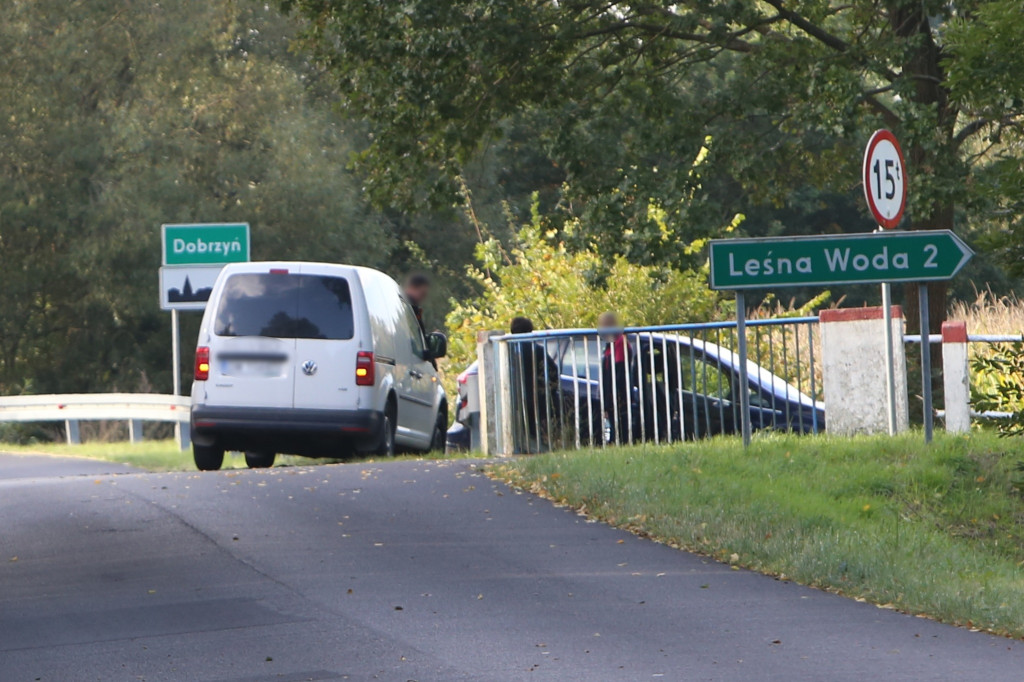 Kierowca zasłabł podczas jazdy. Śmigłowiec LPR lądował w lesie na wyrębisku [wideo]