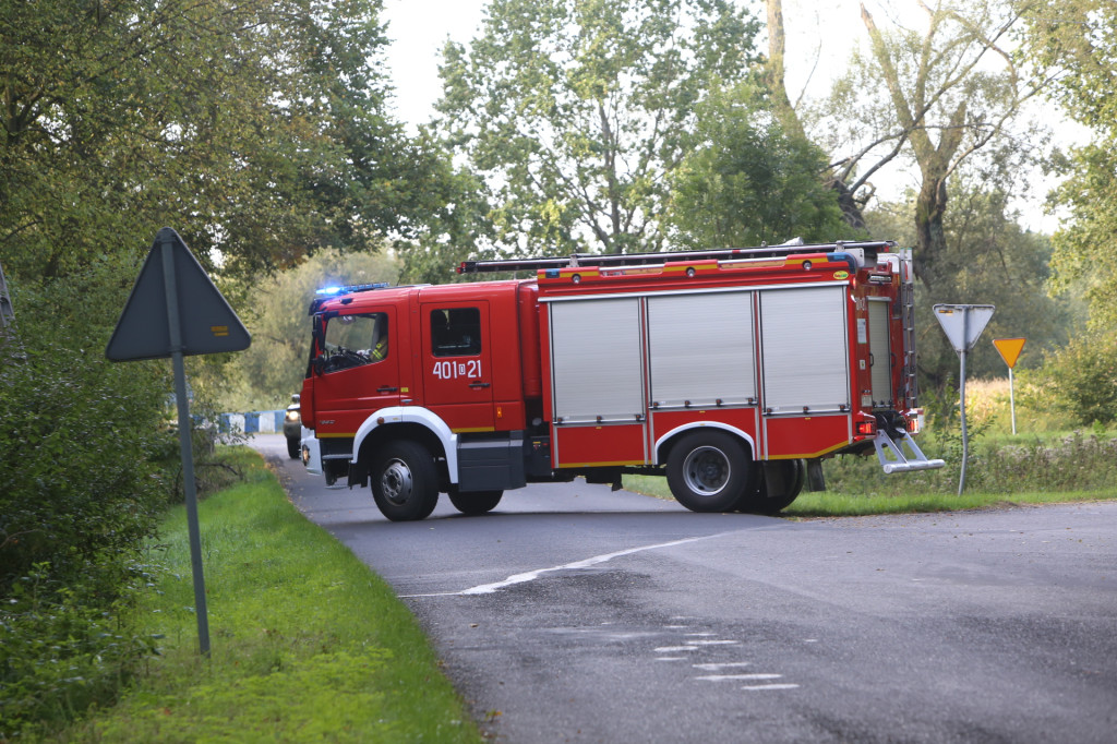 Kierowca zasłabł podczas jazdy. Śmigłowiec LPR lądował w lesie na wyrębisku [wideo]