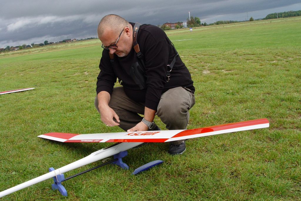 Modelarze rozegrali finałową rundę motoszybowców o Puchar 