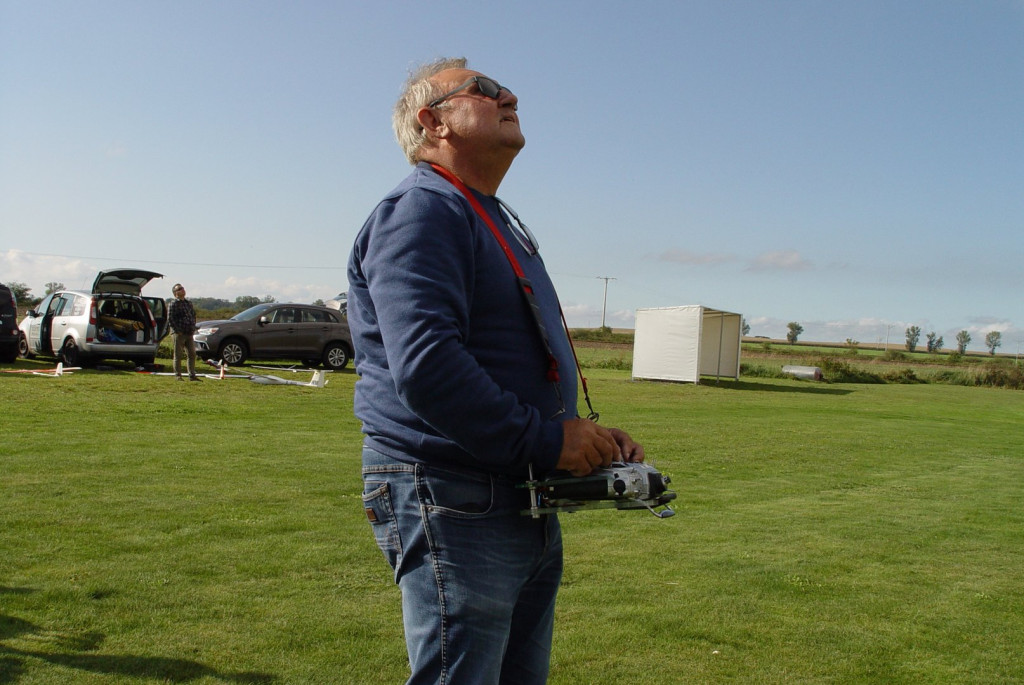 Modelarze rozegrali finałową rundę motoszybowców o Puchar 