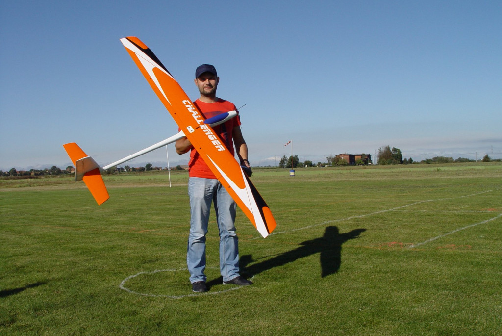 Modelarze rozegrali finałową rundę motoszybowców o Puchar 