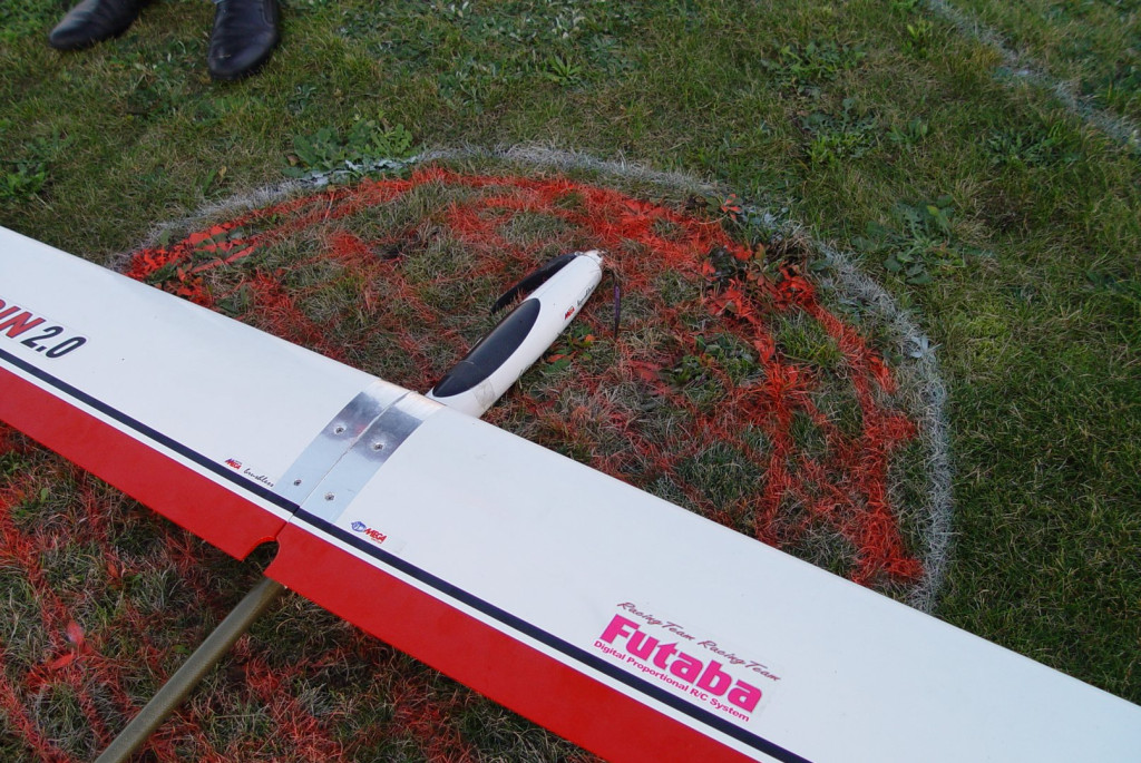 Modelarze rozegrali finałową rundę motoszybowców o Puchar 