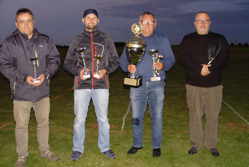 Modelarze rozegrali finałową rundę motoszybowców o Puchar 