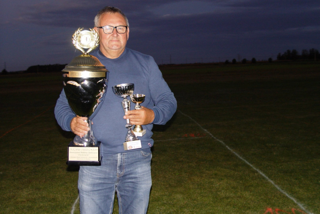 Modelarze rozegrali finałową rundę motoszybowców o Puchar 