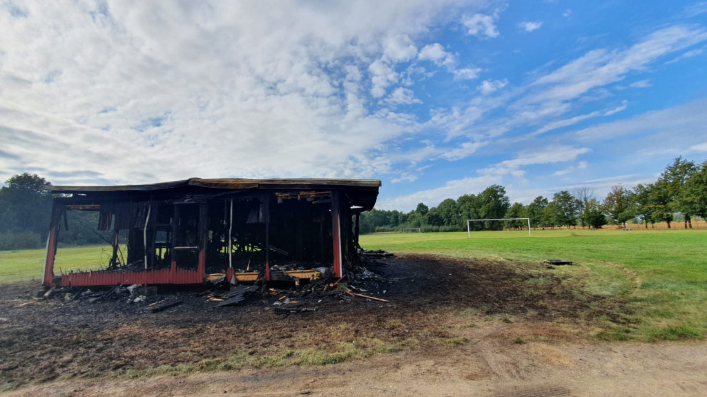 Na boisku w Lubszy spłonął 