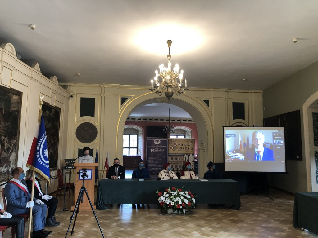Nietypowa inauguracja roku akademickiego w Wyższej Szkole Humanistyczno-Ekonomicznej w Brzegu