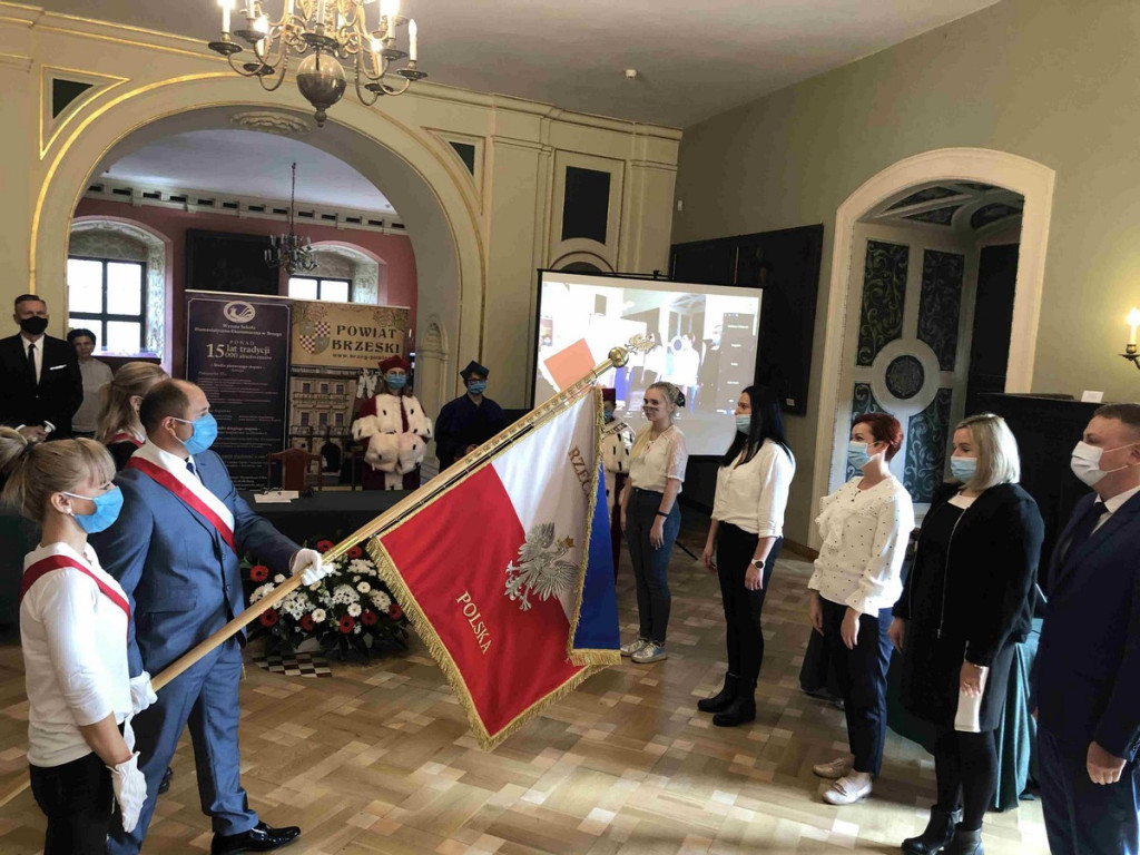 Nietypowa inauguracja roku akademickiego w Wyższej Szkole Humanistyczno-Ekonomicznej w Brzegu