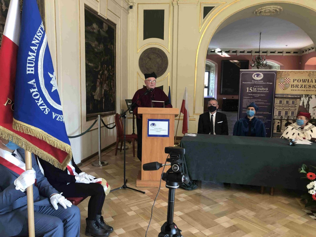 Nietypowa inauguracja roku akademickiego w Wyższej Szkole Humanistyczno-Ekonomicznej w Brzegu
