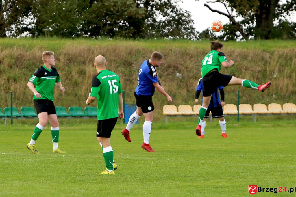 Orzeł Olszanka wygrał mecz o podwójną stawkę i obronił fotel lidera klasy B [GALERIA]