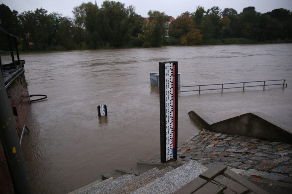 Odra w Brzegu przekroczyła stan ostrzegawczy