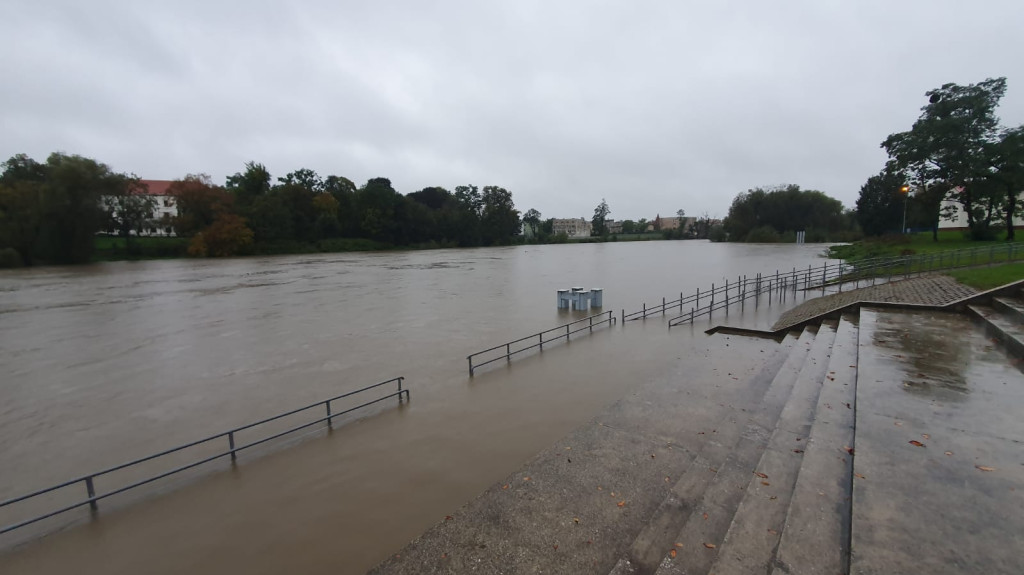 Odra w Brzegu przekroczyła stan ostrzegawczy