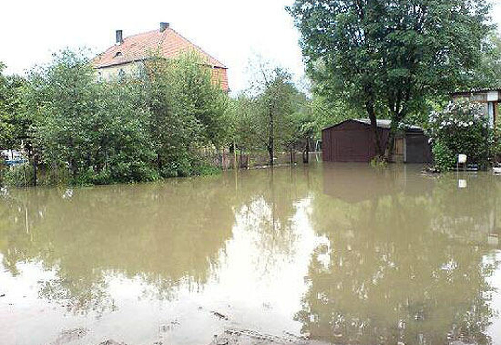 10 lat temu, przy poziomie 640 cm Odra była już na ul. Oławskiej, Grobli i Cegielnianej