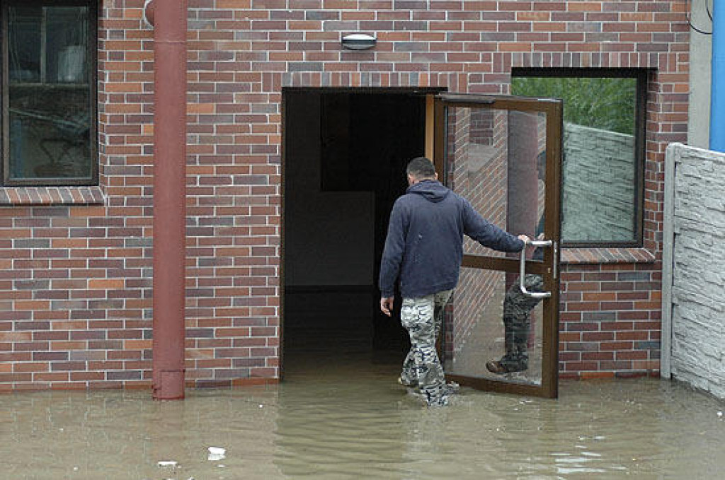 10 lat temu, przy poziomie 640 cm Odra była już na ul. Oławskiej, Grobli i Cegielnianej