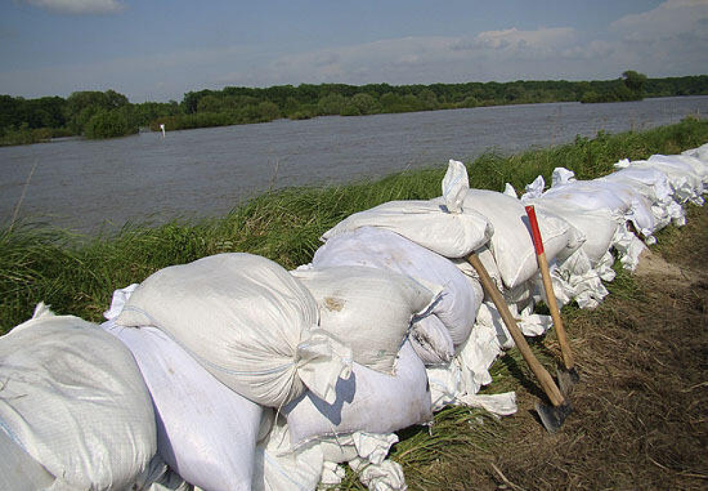10 lat temu, przy poziomie 640 cm Odra była już na ul. Oławskiej, Grobli i Cegielnianej
