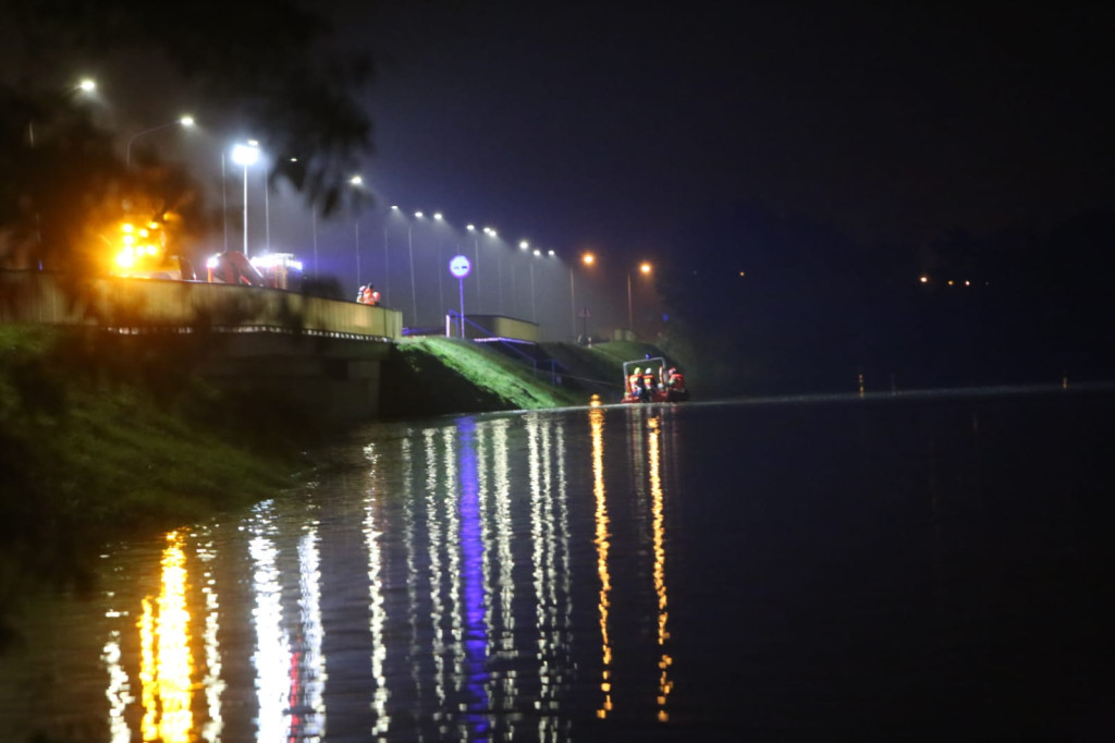 Kierowca zatopionej toyoty chciał 