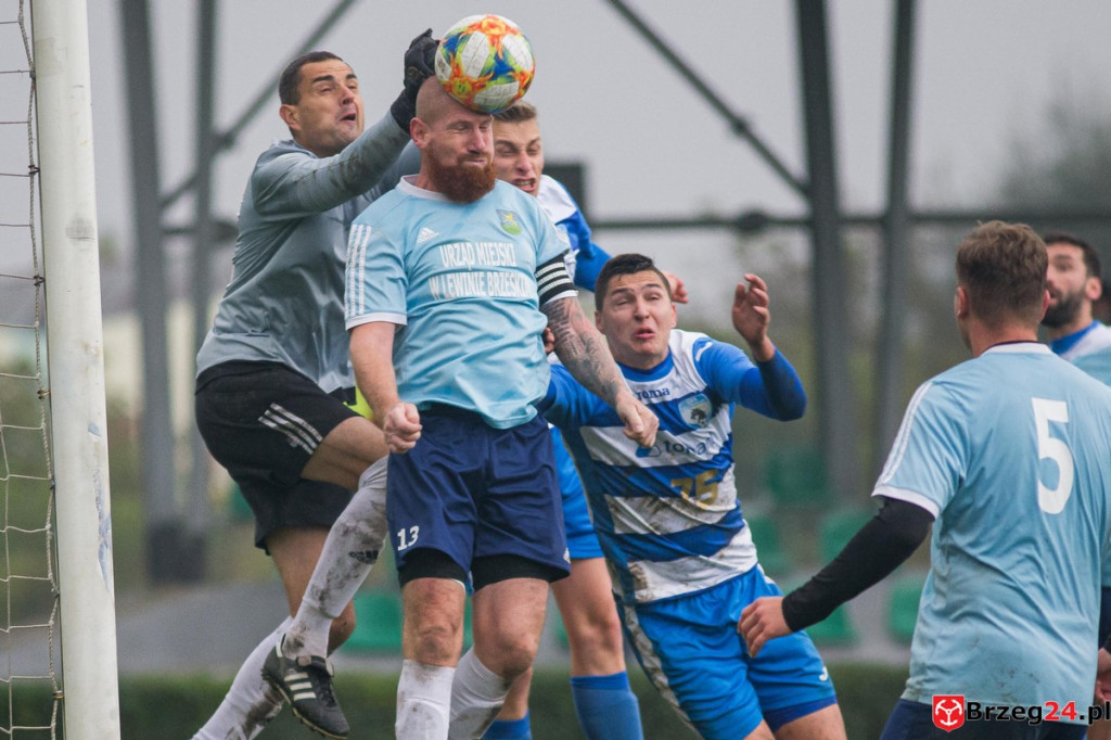 Olimpia Lewin Brzeski wygrała mecz o podwójną stawkę! [GALERIA]