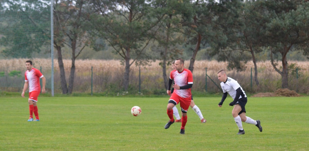 Klasa okręgowa. Victoria Dobrzyń znów wygrała, tym razem bardzo okazale! [GALERIA]