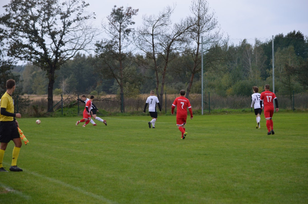 Klasa okręgowa. Victoria Dobrzyń znów wygrała, tym razem bardzo okazale! [GALERIA]