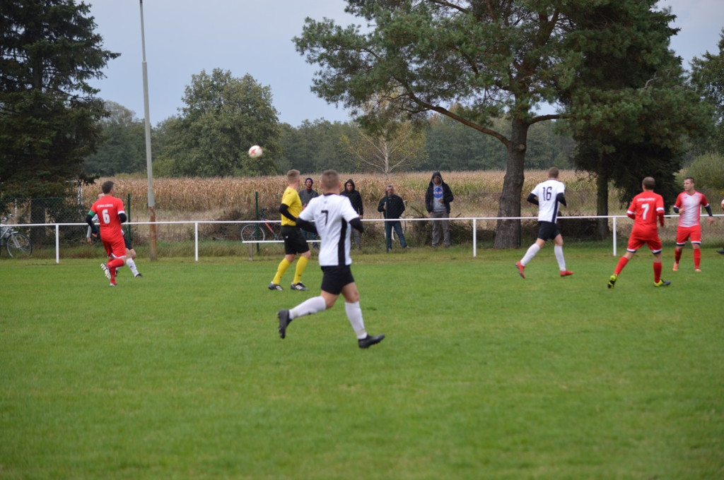 Klasa okręgowa. Victoria Dobrzyń znów wygrała, tym razem bardzo okazale! [GALERIA]