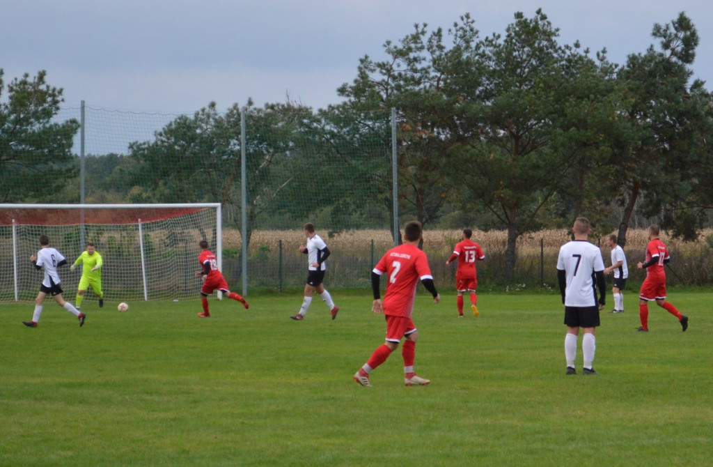 Klasa okręgowa. Victoria Dobrzyń znów wygrała, tym razem bardzo okazale! [GALERIA]