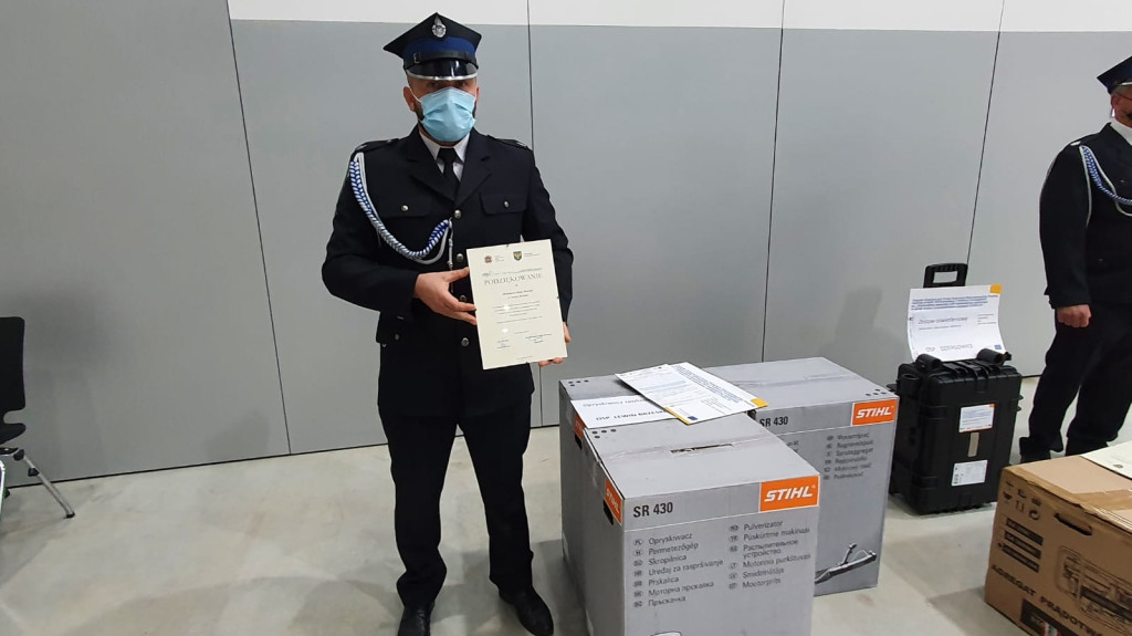 Ochotnicze jednostki straży pożarnej otrzymały nowy sprzęt