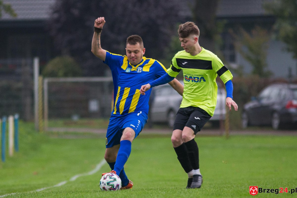 Podsumowanie klasy A. W 11. kolejce przegrał tylko KS Kruszyna-Prędocin [GALERIA Z MECZU LZS SŁAWICE - VICTORIA KOŚCIERZYCE]