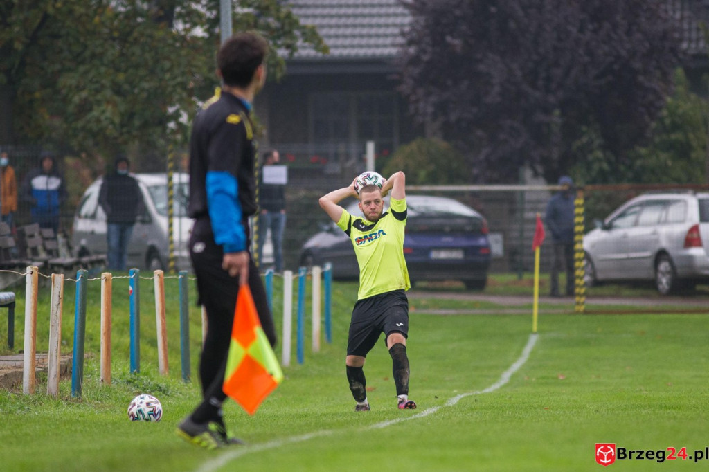 Podsumowanie klasy A. W 11. kolejce przegrał tylko KS Kruszyna-Prędocin [GALERIA Z MECZU LZS SŁAWICE - VICTORIA KOŚCIERZYCE]