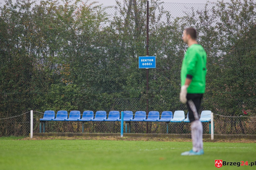 Podsumowanie klasy A. W 11. kolejce przegrał tylko KS Kruszyna-Prędocin [GALERIA Z MECZU LZS SŁAWICE - VICTORIA KOŚCIERZYCE]