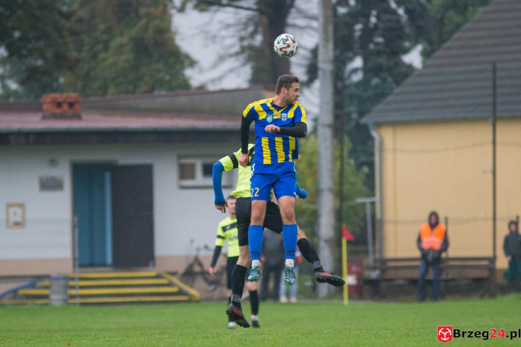 Podsumowanie klasy A. W 11. kolejce przegrał tylko KS Kruszyna-Prędocin [GALERIA Z MECZU LZS SŁAWICE - VICTORIA KOŚCIERZYCE]