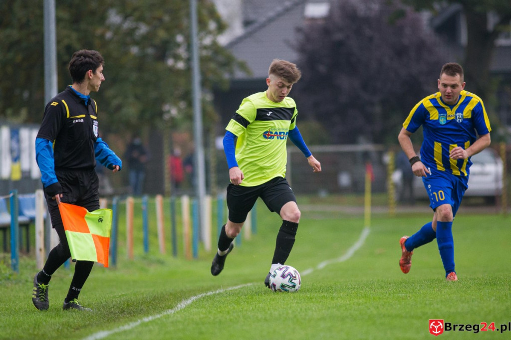 Podsumowanie klasy A. W 11. kolejce przegrał tylko KS Kruszyna-Prędocin [GALERIA Z MECZU LZS SŁAWICE - VICTORIA KOŚCIERZYCE]