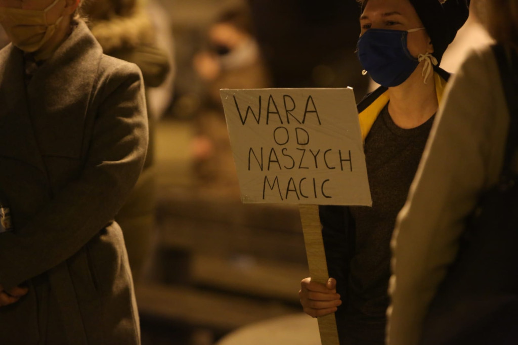 W Brzegu protestują przeciwko orzeczeniu Trybunału ws. aborcji [fotorelacja]