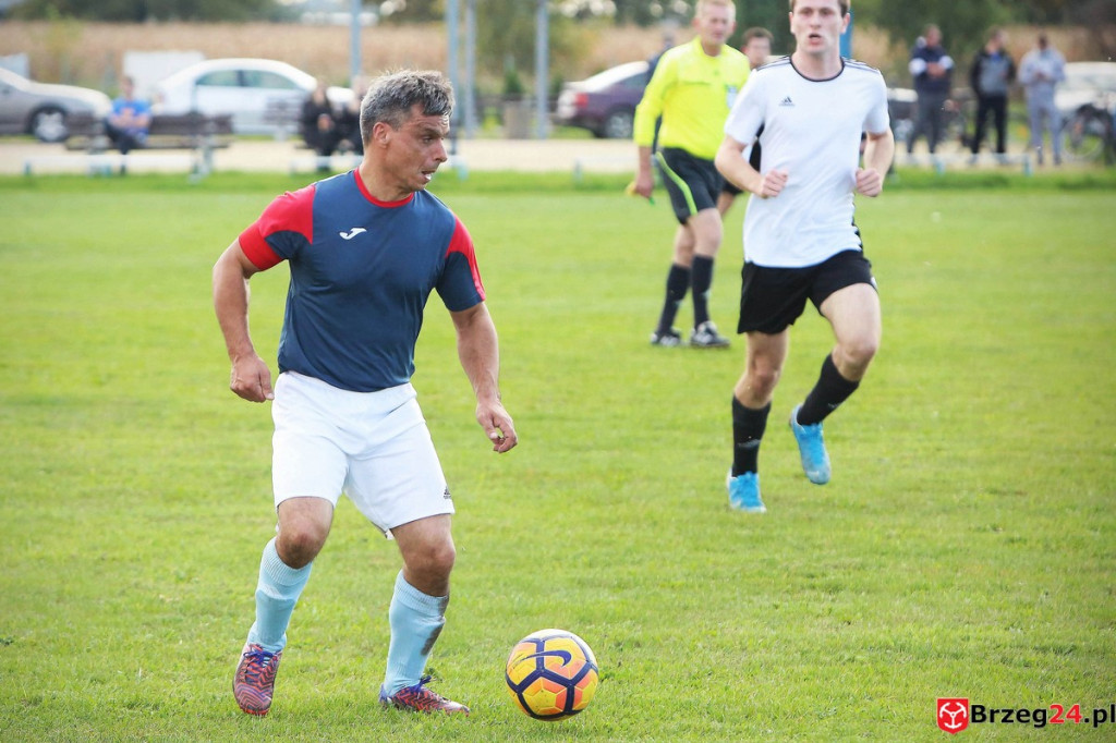 Podsumowanie klasy B. Jak zagrały drużyny z powiatu brzeskiego? [GALERIA Z MECZU Błękitni Przecza - LZS Golczowice]