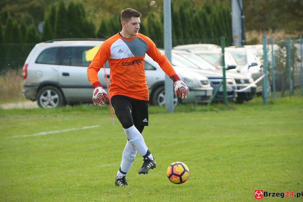 Podsumowanie klasy B. Jak zagrały drużyny z powiatu brzeskiego? [GALERIA Z MECZU Błękitni Przecza - LZS Golczowice]