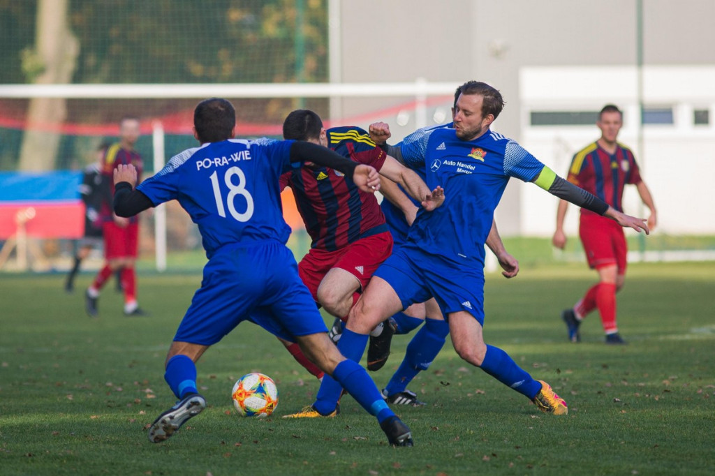 Pewna wygrana LZS-u Skorogoszcz, rywale nie mieli żadnych argumentów [GALERIA]